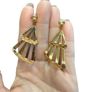 Avon “Fashion Fan” Goldtone  clip Earrings vintage 1989